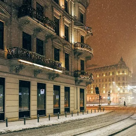 Luxury In Bucharest's Center Pansiyon *